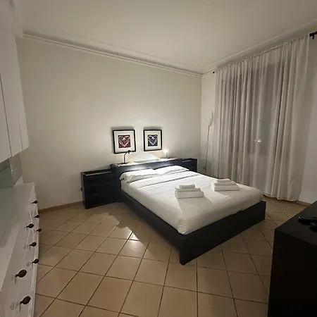 14 - Delizioso In Centro- 200 Mt Da Metro B Apartamento