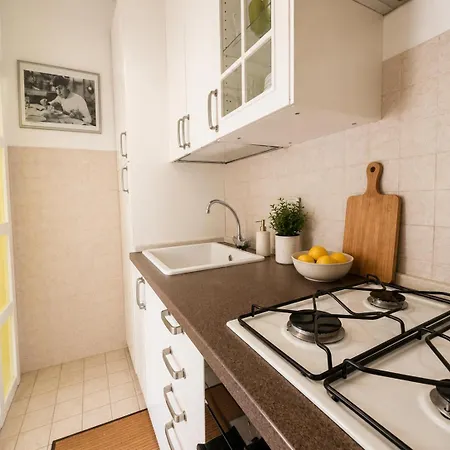 14 - Delizioso In Centro- 200 Mt Da Metro B Apartamento Roma